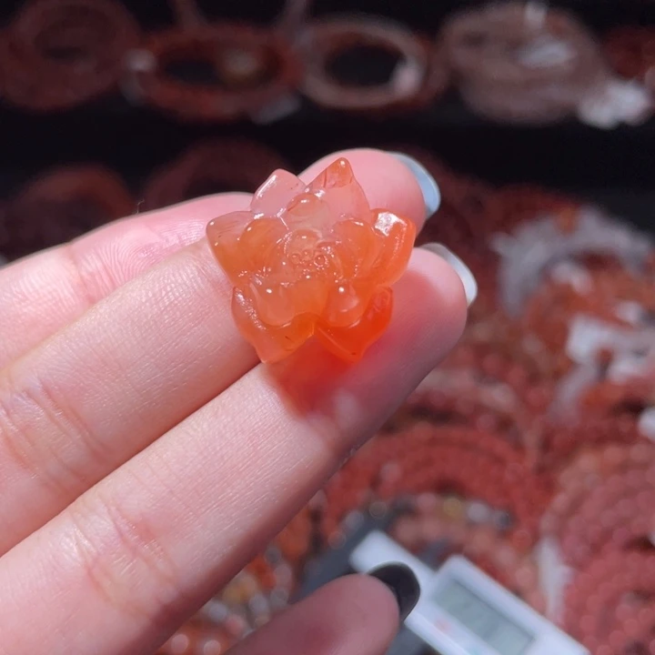 南红玛瑙未镶嵌莲花1602