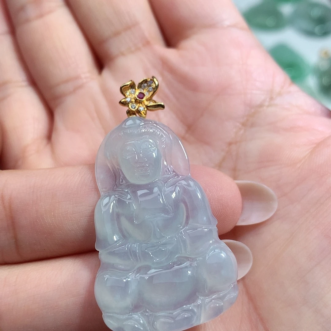 翡翠未镶嵌颈饰观音