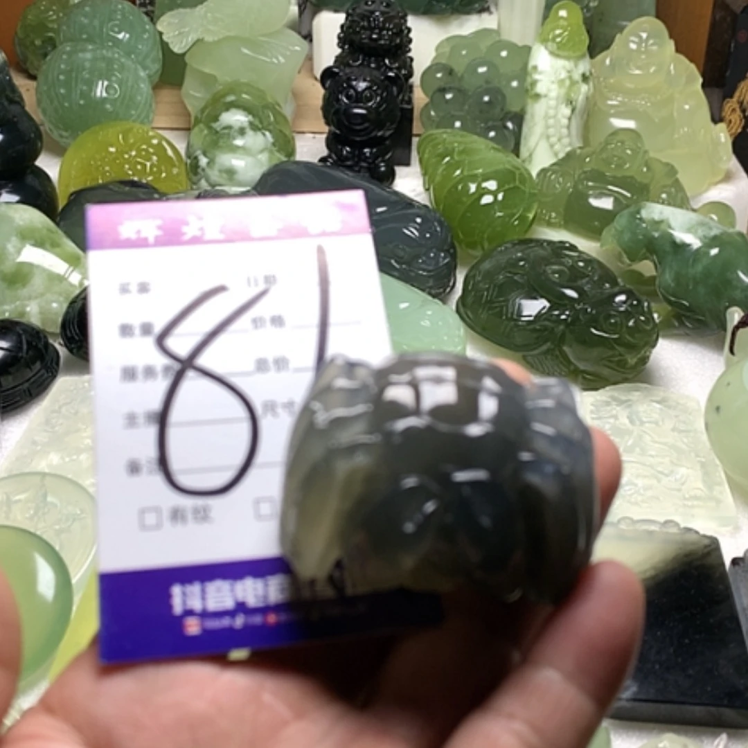 【闪购商品】蛇纹石玉未镶嵌颈饰