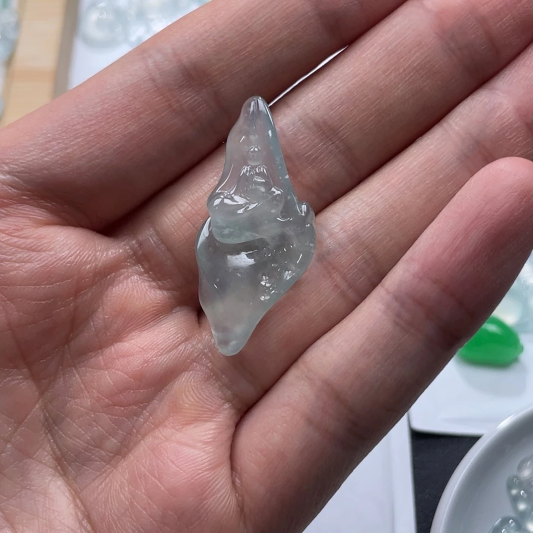 裸石翡翠随形悟道挂件