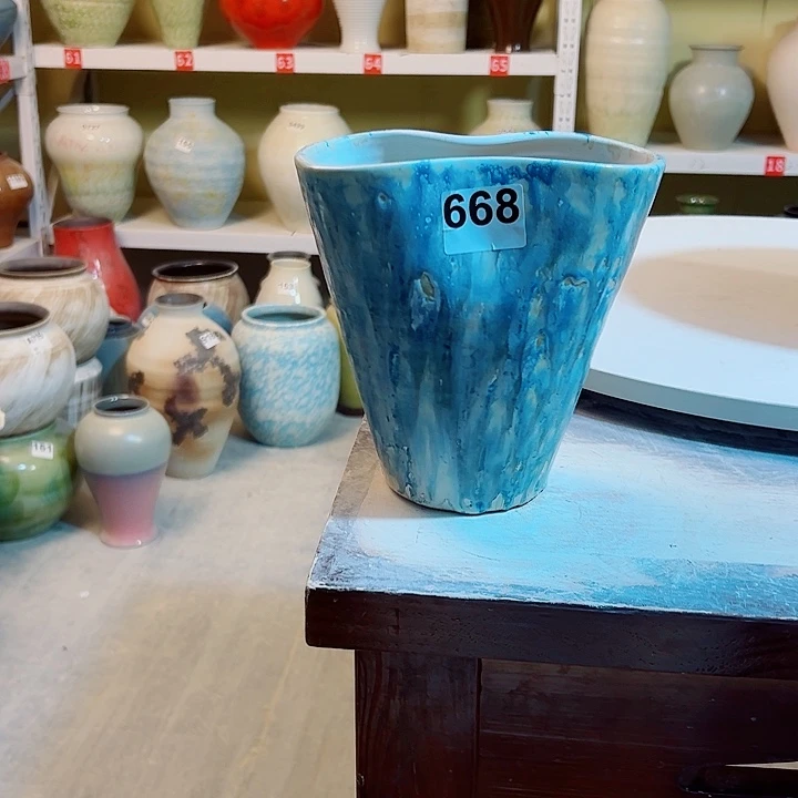 摆件摆件高18口18口12。摆件。668。瑕