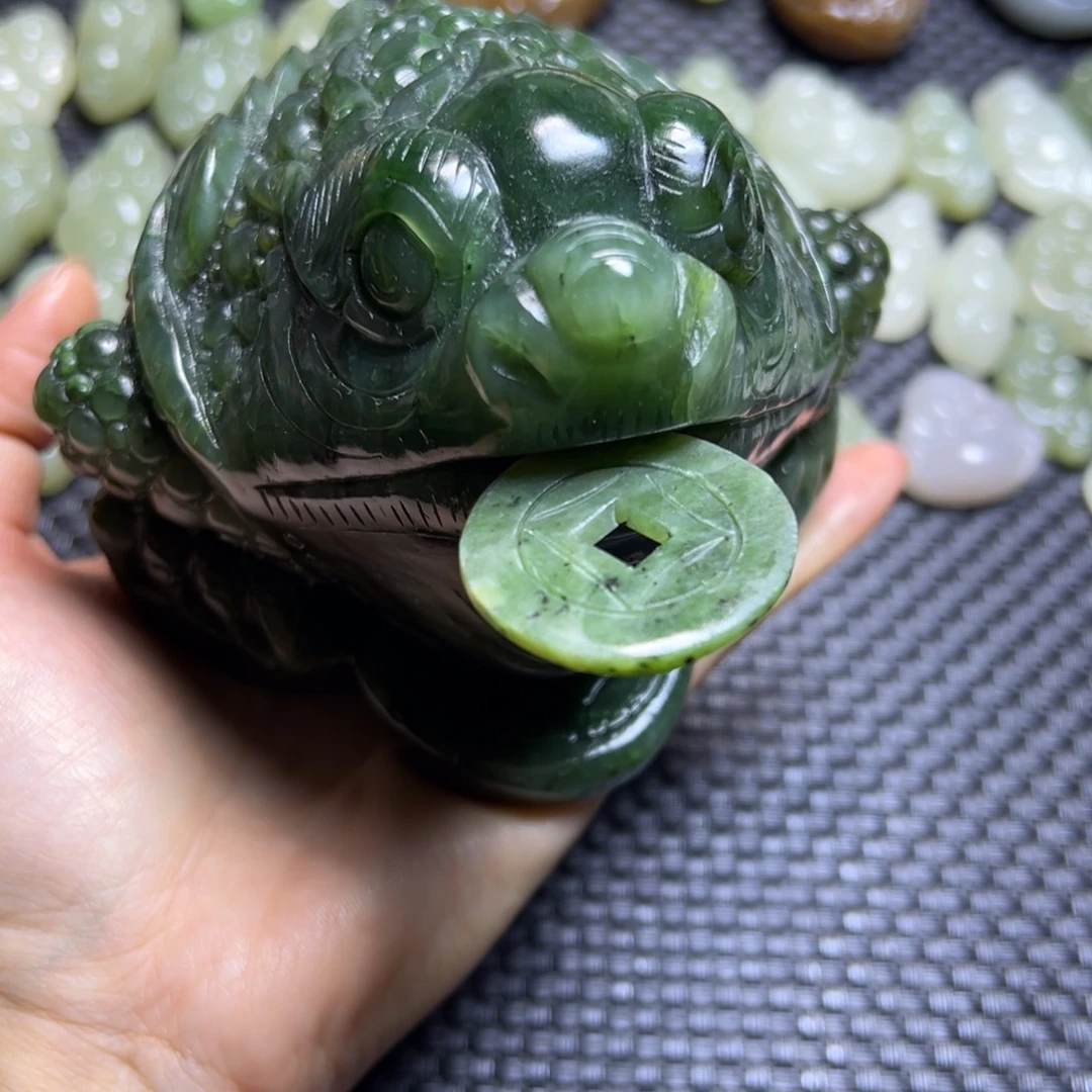 未镶嵌和田玉摆件