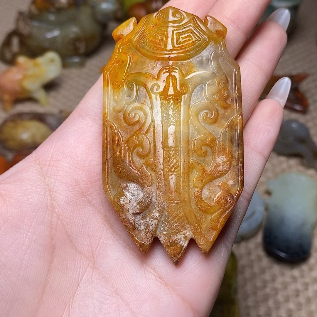 未镶嵌蛇纹石玉颈饰