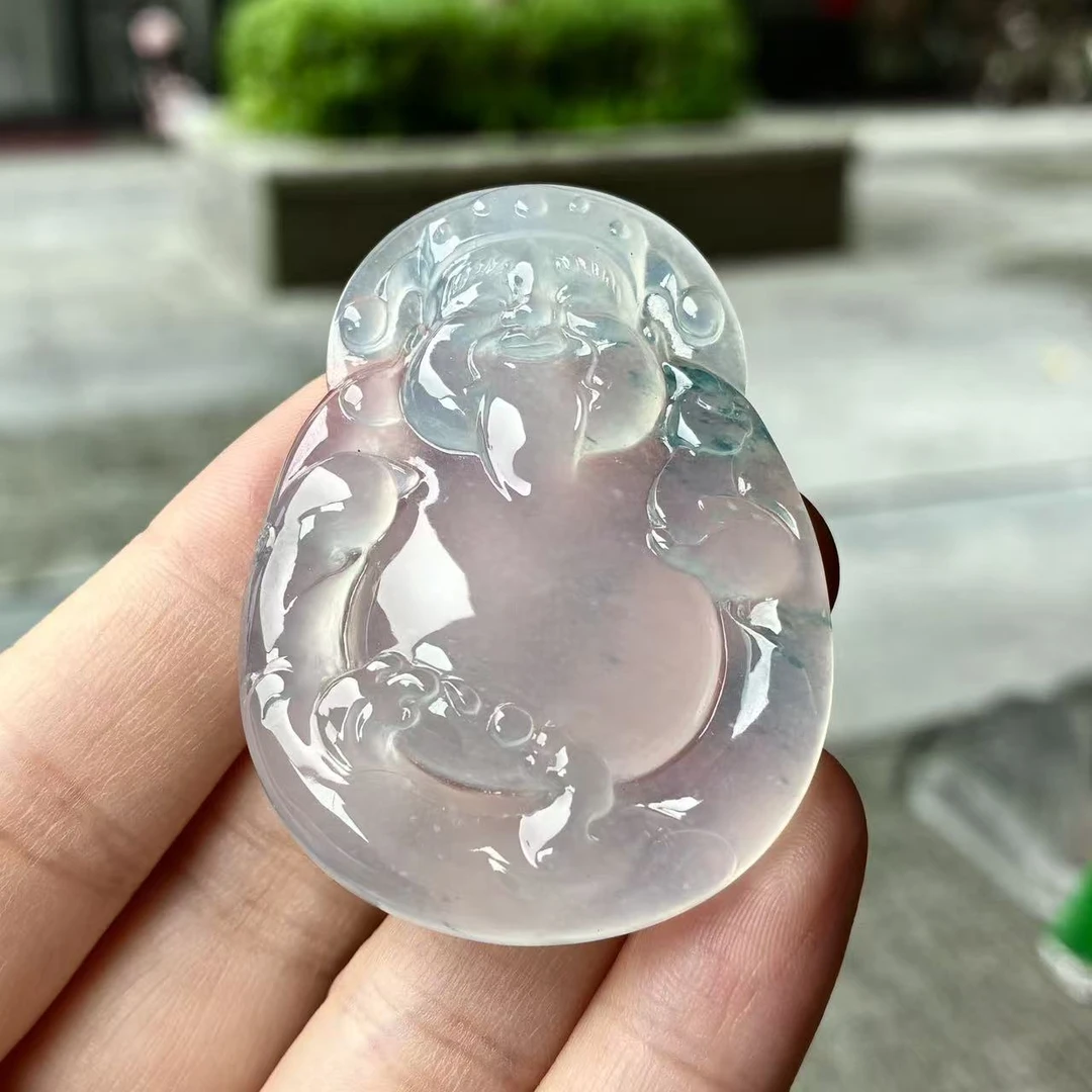 天然a货缅甸翡翠自然光尺寸53/38.3/5.7，高冰飘蓝花财神爷吊坠