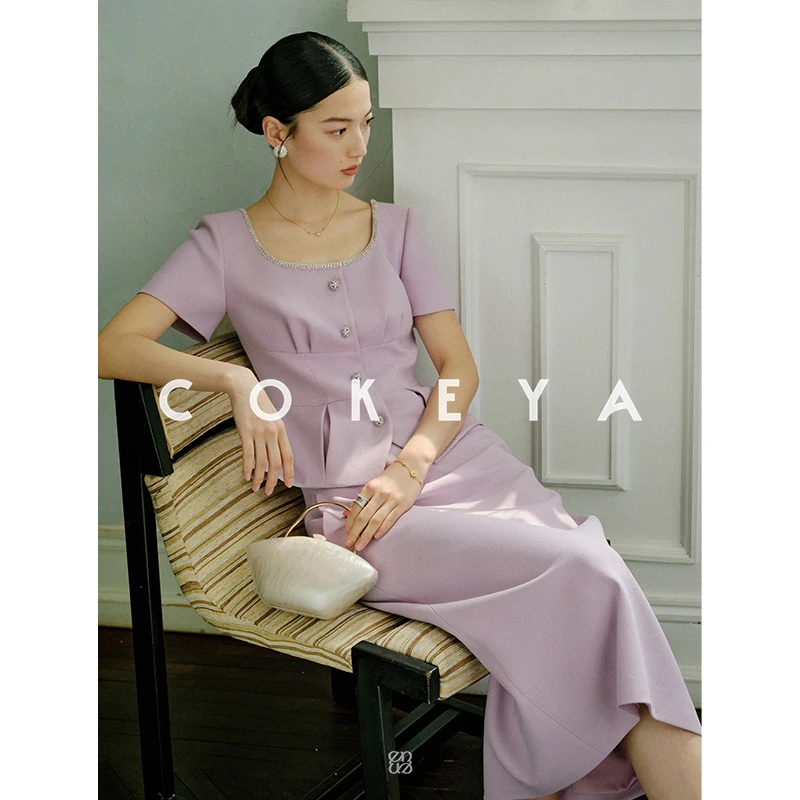 COKEYA/优雅奥黛丽~重磅手工钻链复古方领收腰显瘦上衣半裙套装