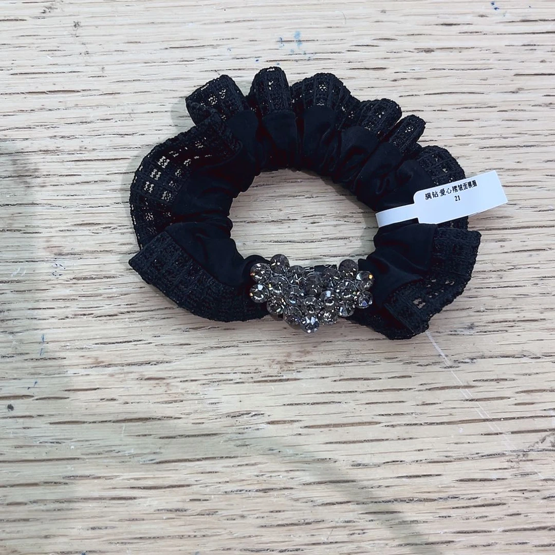 布艺非金属灰爱心钻黑色面膜圈