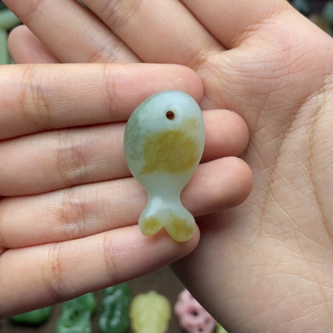 【闪购商品】和田玉未镶嵌颈饰艸*魚