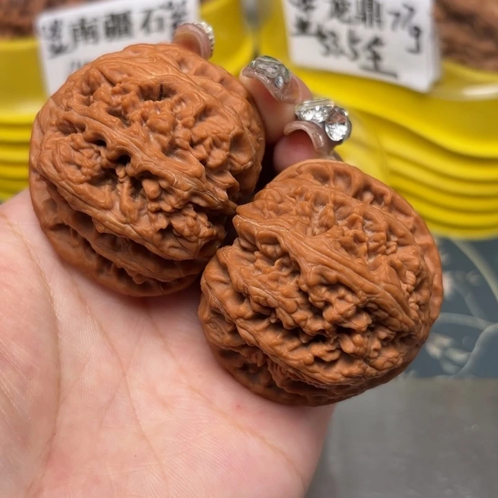 文玩核桃吊坠47-27978-02