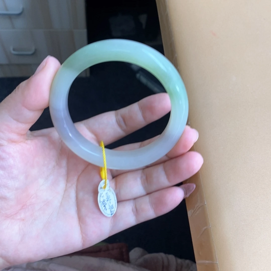 【闪购商品】未镶嵌手镯和田玉紫翠三色手镯