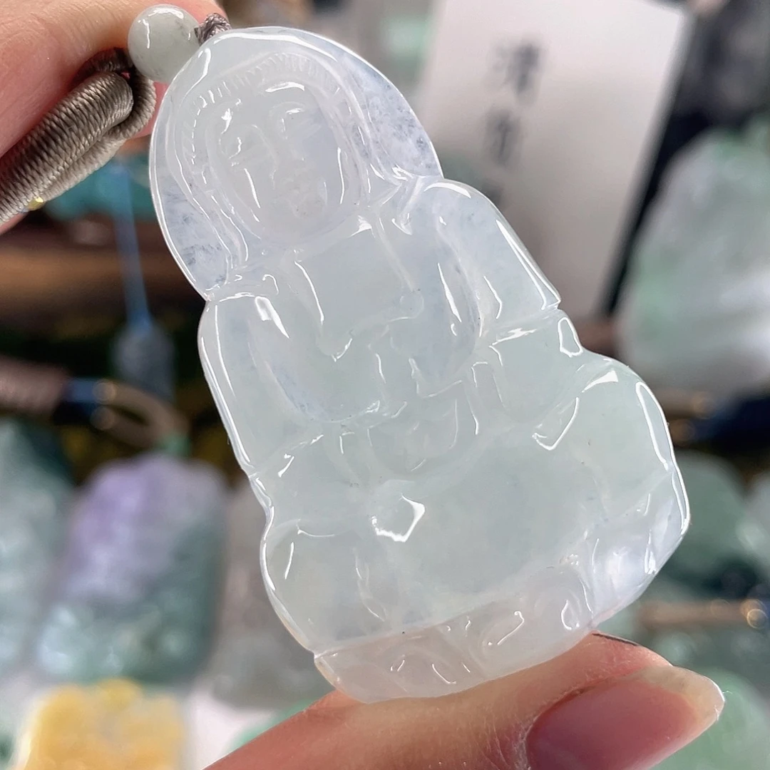 翡翠未镶嵌颈饰观音