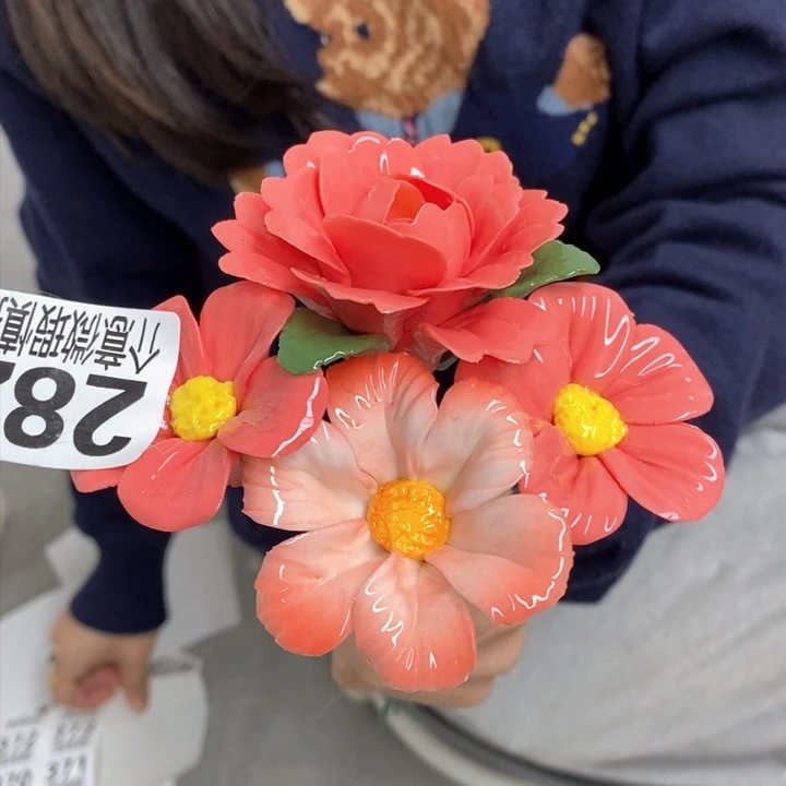 摆件在这部小说集里面