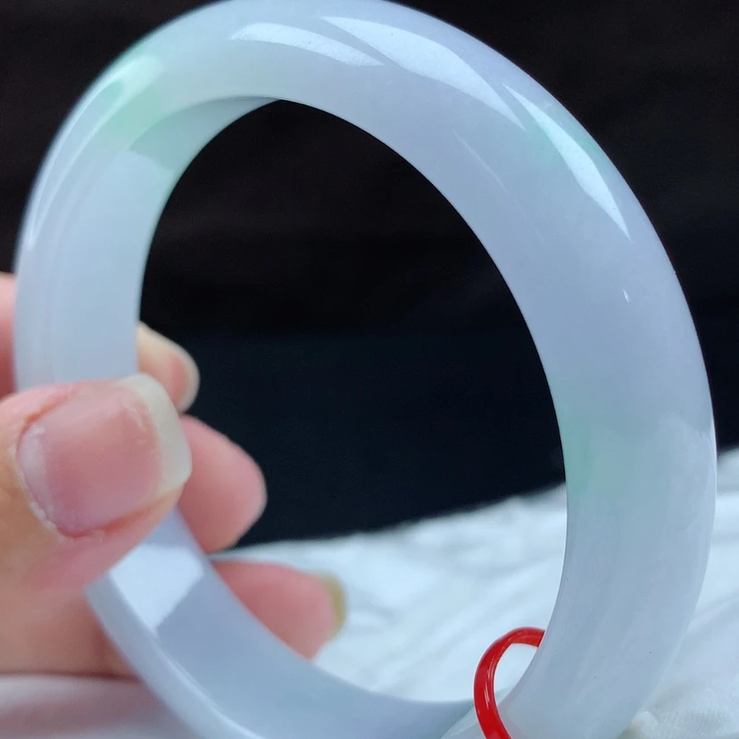 【闪购商品】翡翠手镯未镶嵌82006，