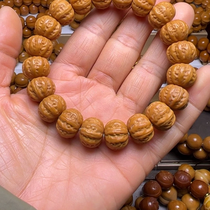 吊坠橄榄核聚宝盆