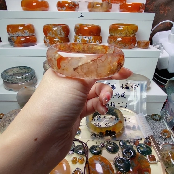 玛瑙/玉髓手镯未镶嵌萍**逢