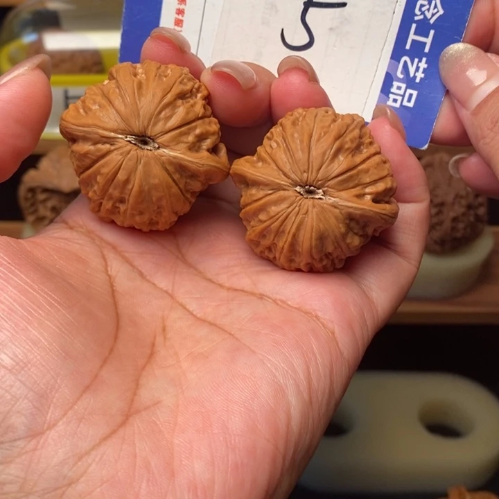 文玩核桃吊坠40铁锤