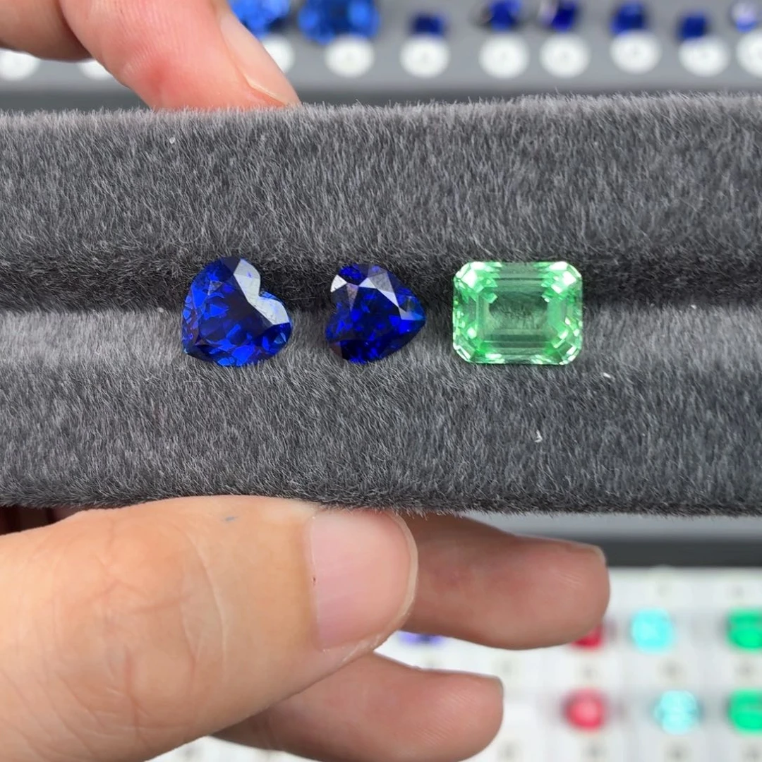 是***啦合成（培育）蓝宝石裸石未镶嵌11.4ct