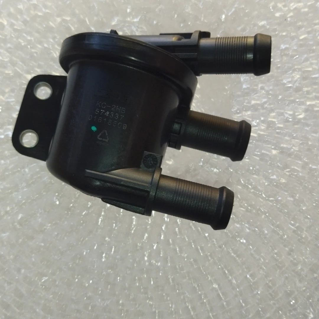 适用于吉利博瑞远景帝豪GL缤越嘉际液气分离器油气分离器全新专用