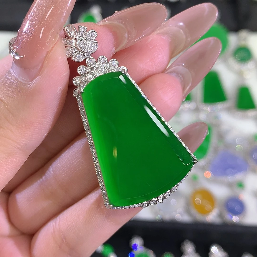 翡翠颈饰18K金镶嵌糖111111111111