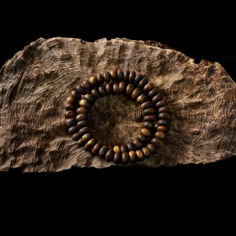 沉香白棋一代苗虫漏手串双圈18g+（多样性发一）