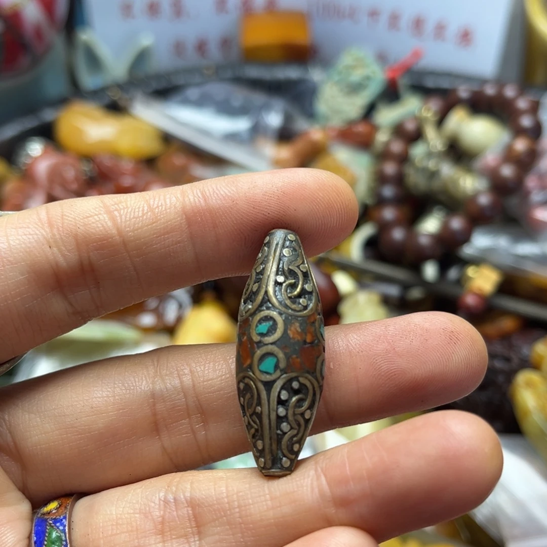 寒***月查罗石合金颈饰摆件一件一拍