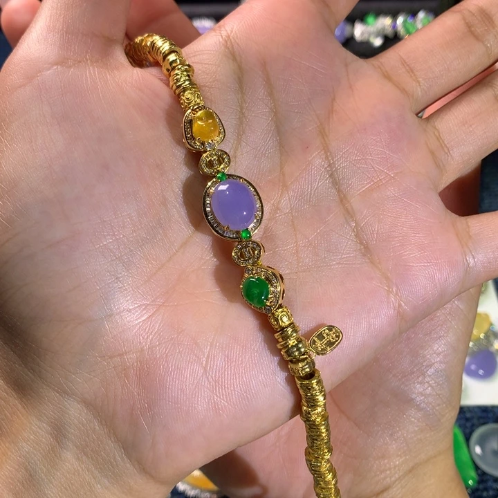 翡翠18K金镶嵌手链蛋面