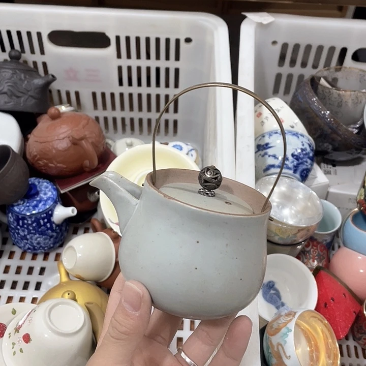 陶瓷茶具全部清清完回家过年