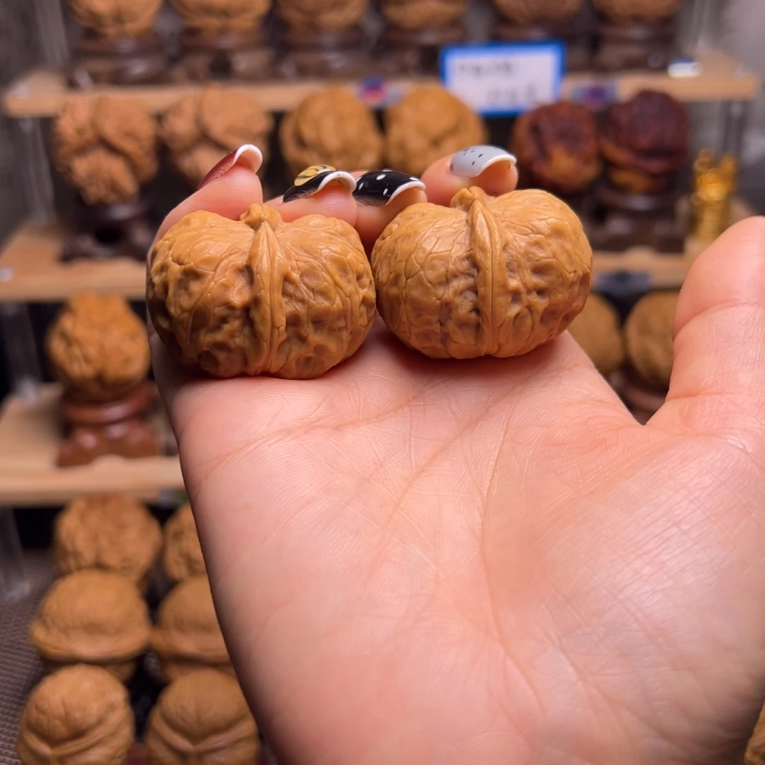 桃核把件贵妃枕H29、36……