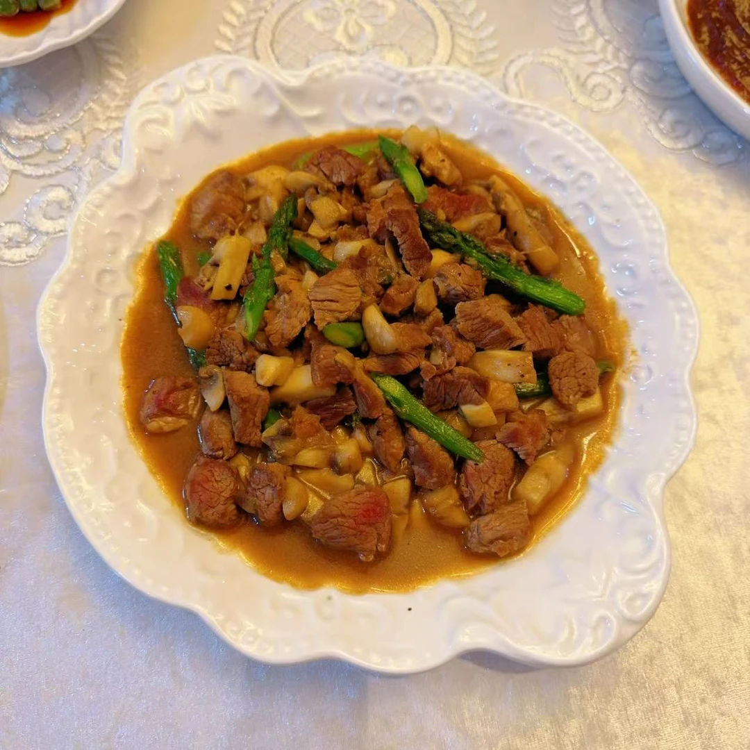 （微瑕）双耳重工浮雕异形花朵菜盘俩个装