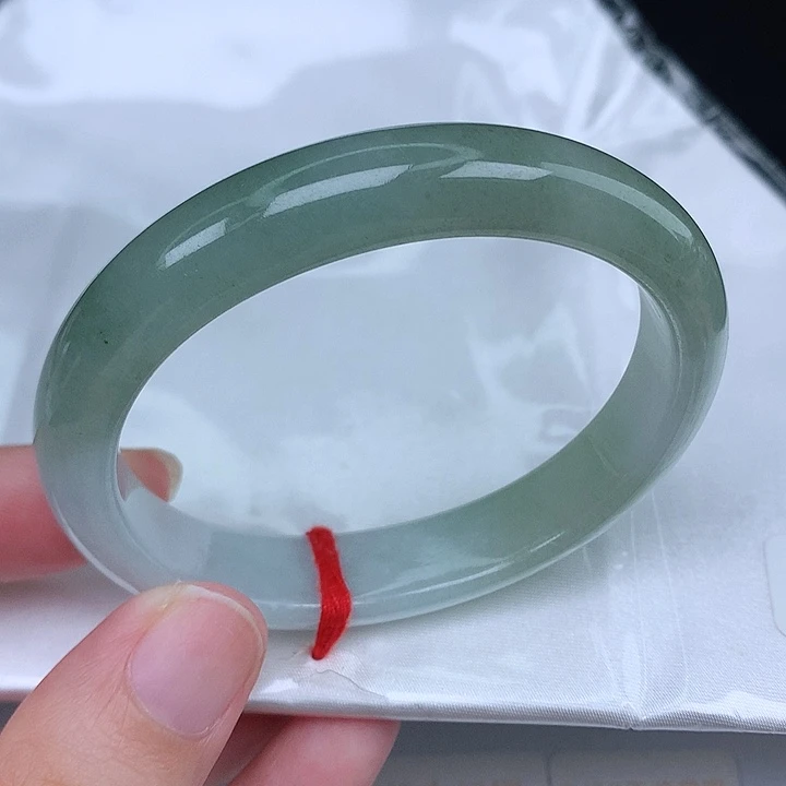 未镶嵌手镯（贵妃镯）翡翠天然