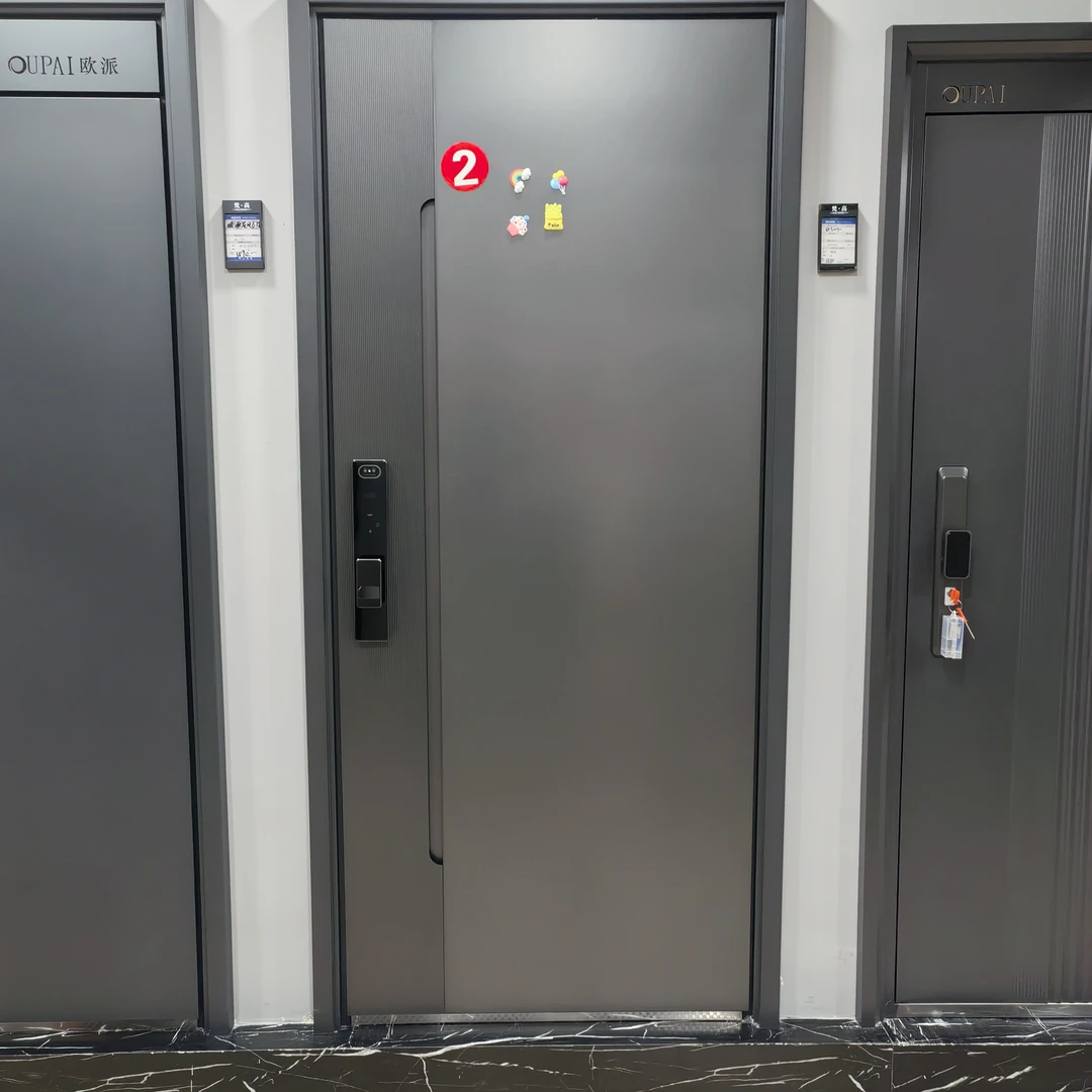 2025新款欧P防盗门入户门铝板拼接锌合金材质