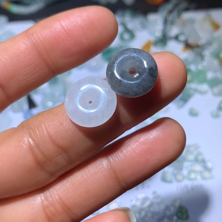 翡翠吊坠(不含链)未镶嵌扣子