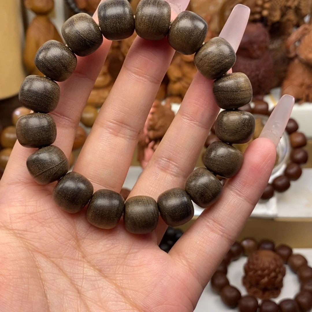 辉***檀香木手串/手链迈索尔老山檀香1213阴沉奶凉