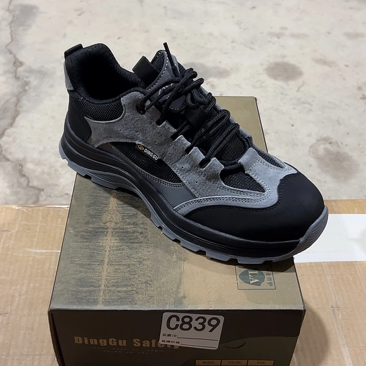 编码839号。 42码防砸防刺劳保鞋。