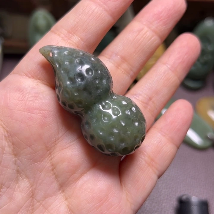 岫岩河磨玉（透闪石质玉）未镶嵌颈饰