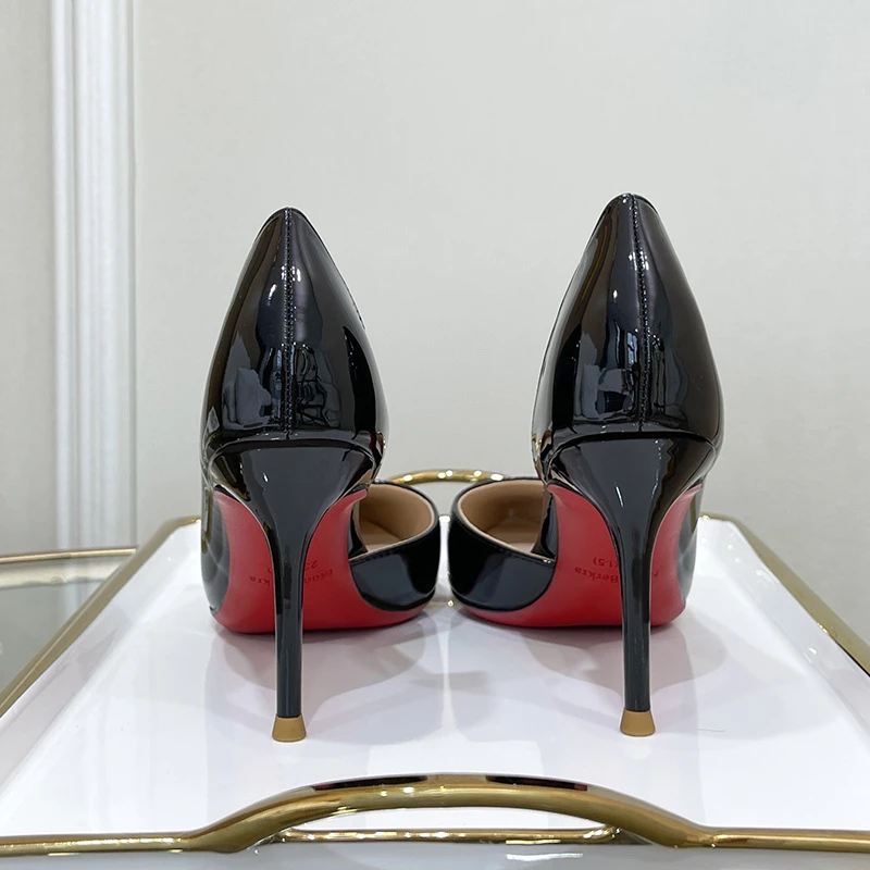 侧空高跟鞋女细跟2024年新款夜店性感侧空漆皮黑色职业尖头单鞋女