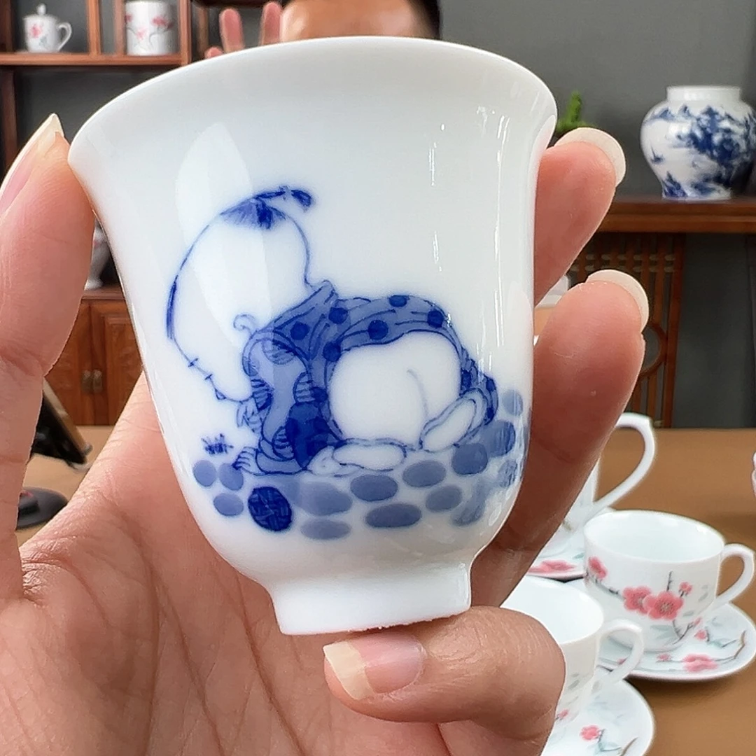 青花童趣铃铛杯，微瑕