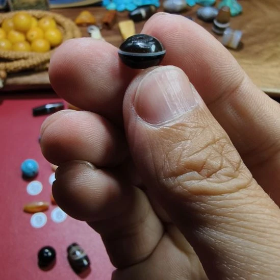 玛瑙/玉髓未镶嵌天然原矿玛瑙