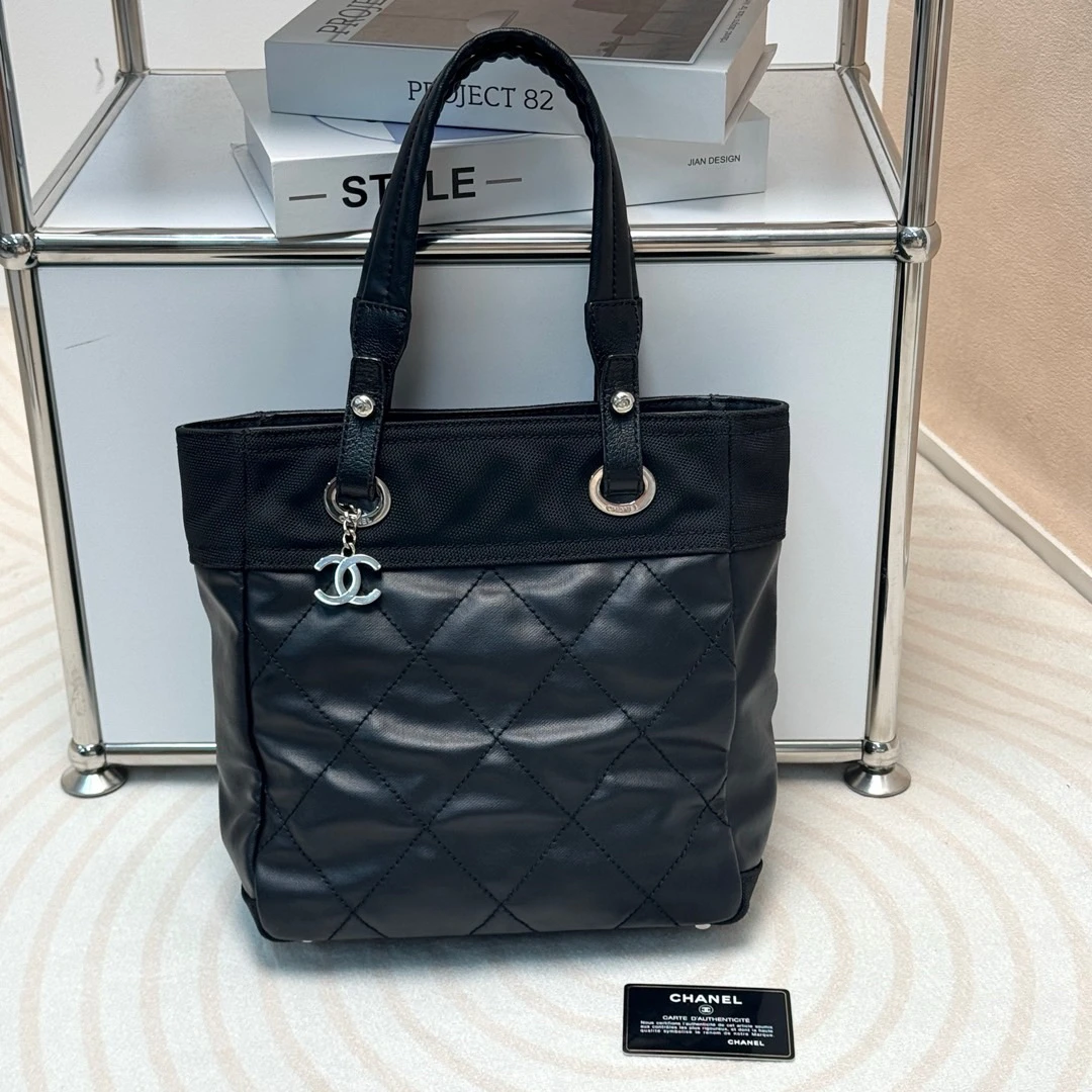 95新 Chanel/香奈儿 Chanel 黑银 帆布拼皮 菱格纹托特/679244654