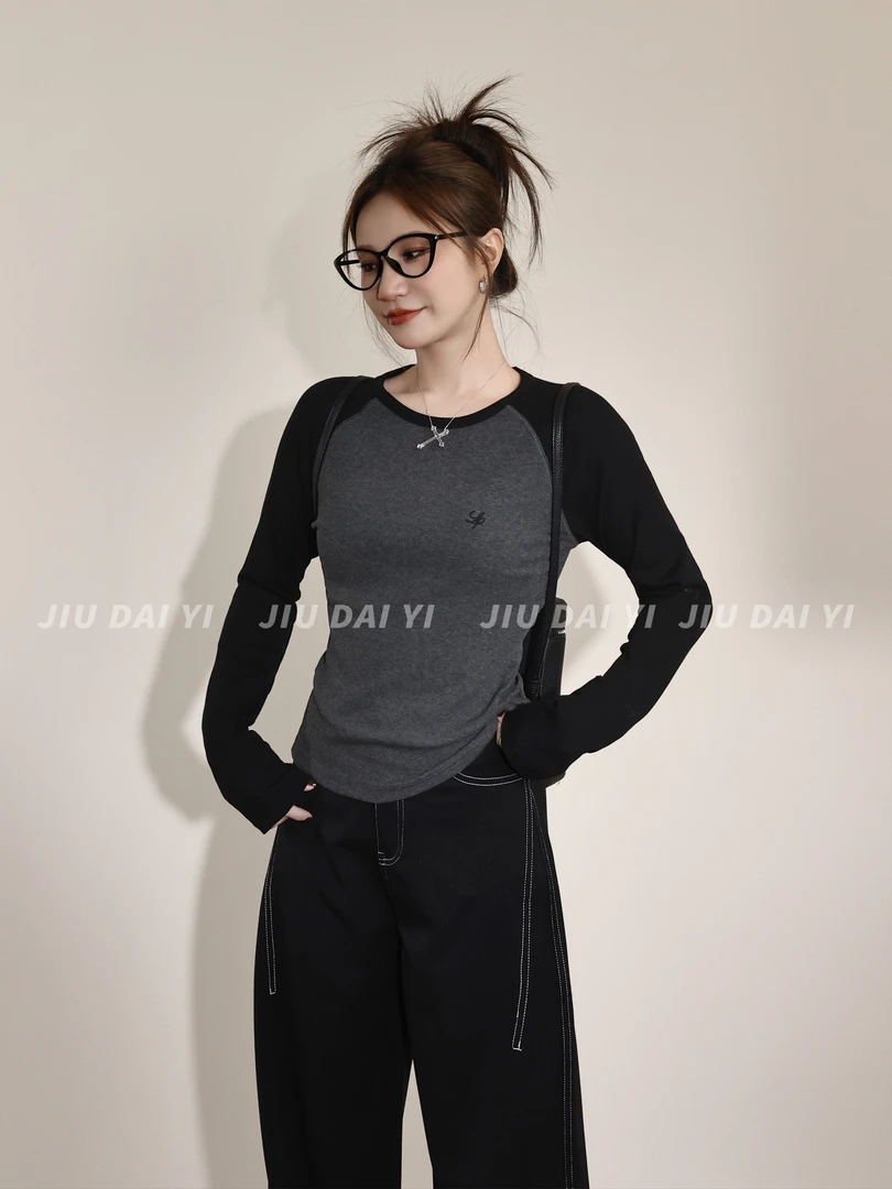 玖黛衣【宝藏女孩】早秋美式复古拼色修身百搭长袖T恤TXP42275