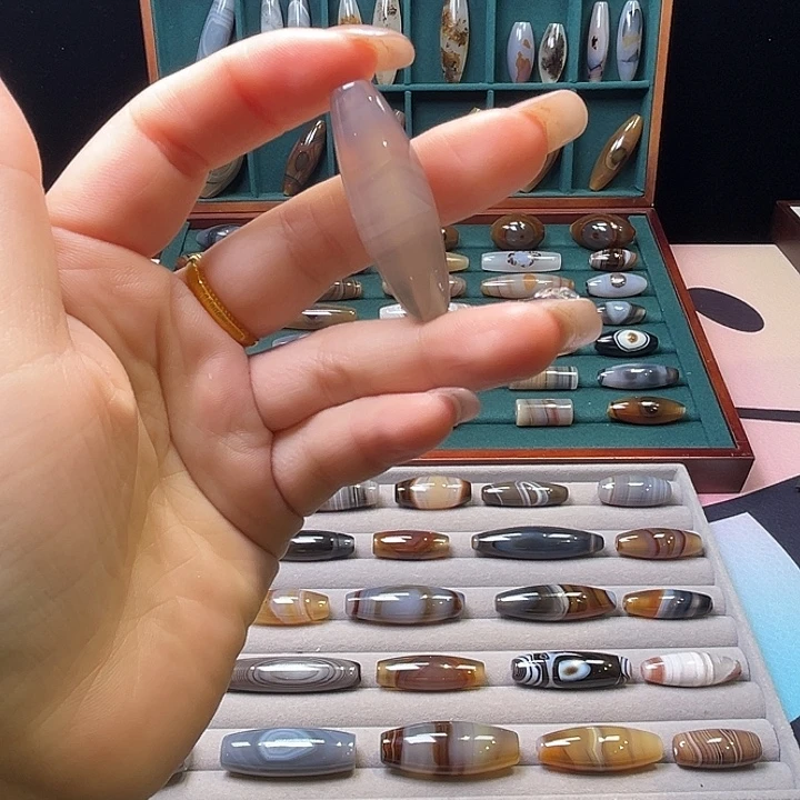 玛瑙/玉髓未镶嵌吊坠(赠链)