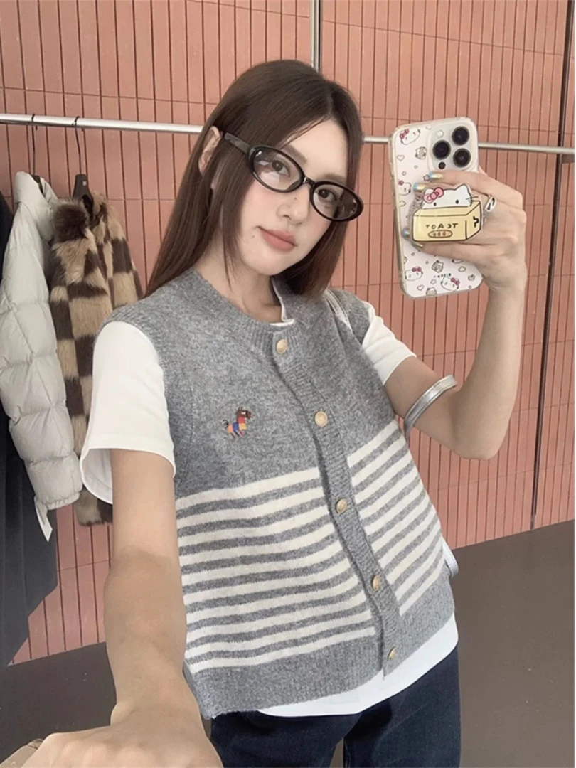 港味ins刺绣条纹毛衣马甲背心女春秋慵懒风叠穿撞色宽松针织开衫