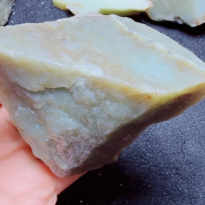 和田玉（糖玉）未镶嵌珠宝半成品