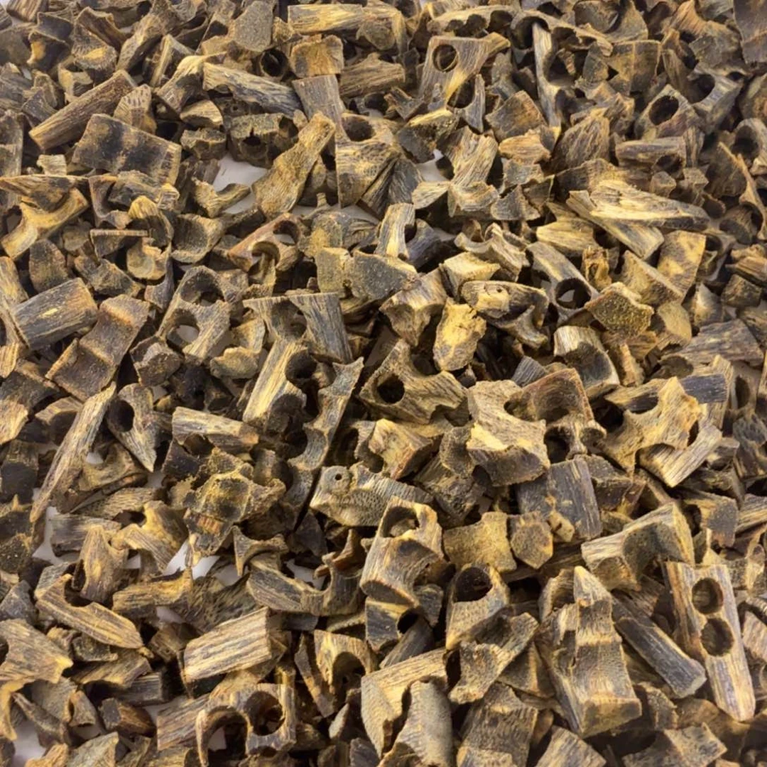用***8香料绿棋蓝宝石沉水料100克