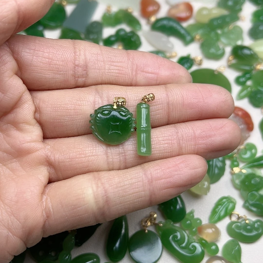 和田玉（碧玉）玉坠18K金镶嵌A***A