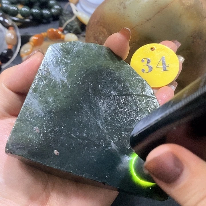 未镶嵌和田玉（糖玉）挂件