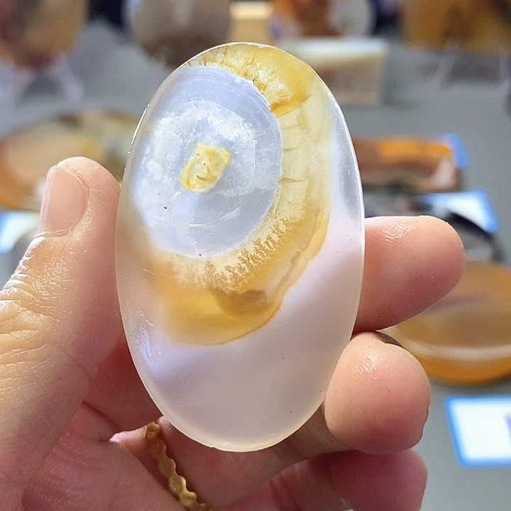 玛瑙/玉髓未镶嵌珠宝半成品
