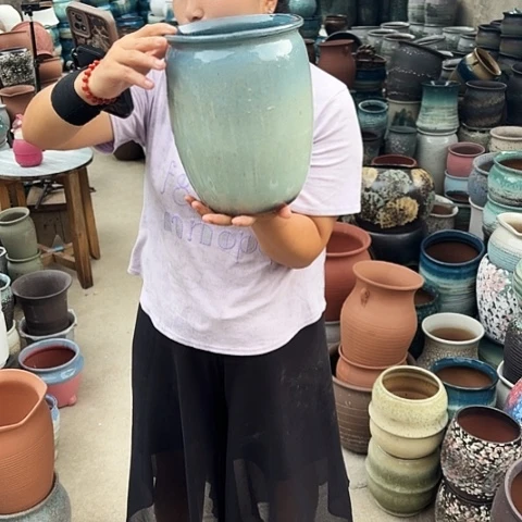 口19高25瑕疵一个盆子。