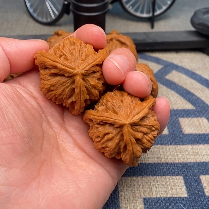 吊坠文玩核桃阿**林三棱