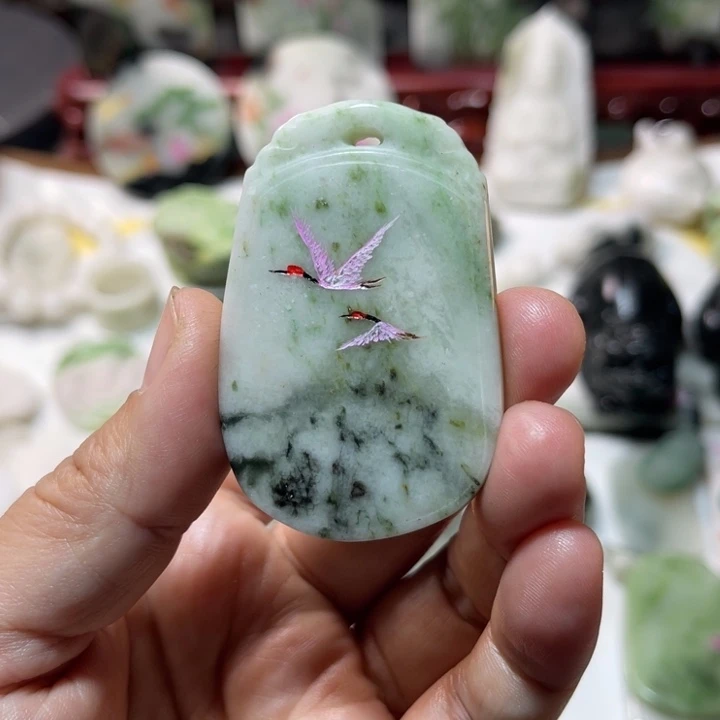 独山玉未镶嵌颈饰