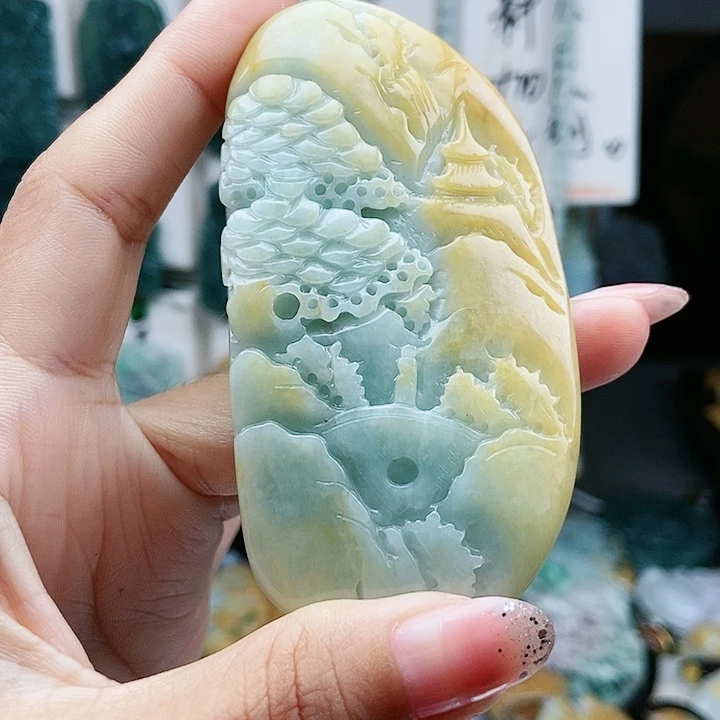 颈饰足铂镶嵌翡翠翡翠